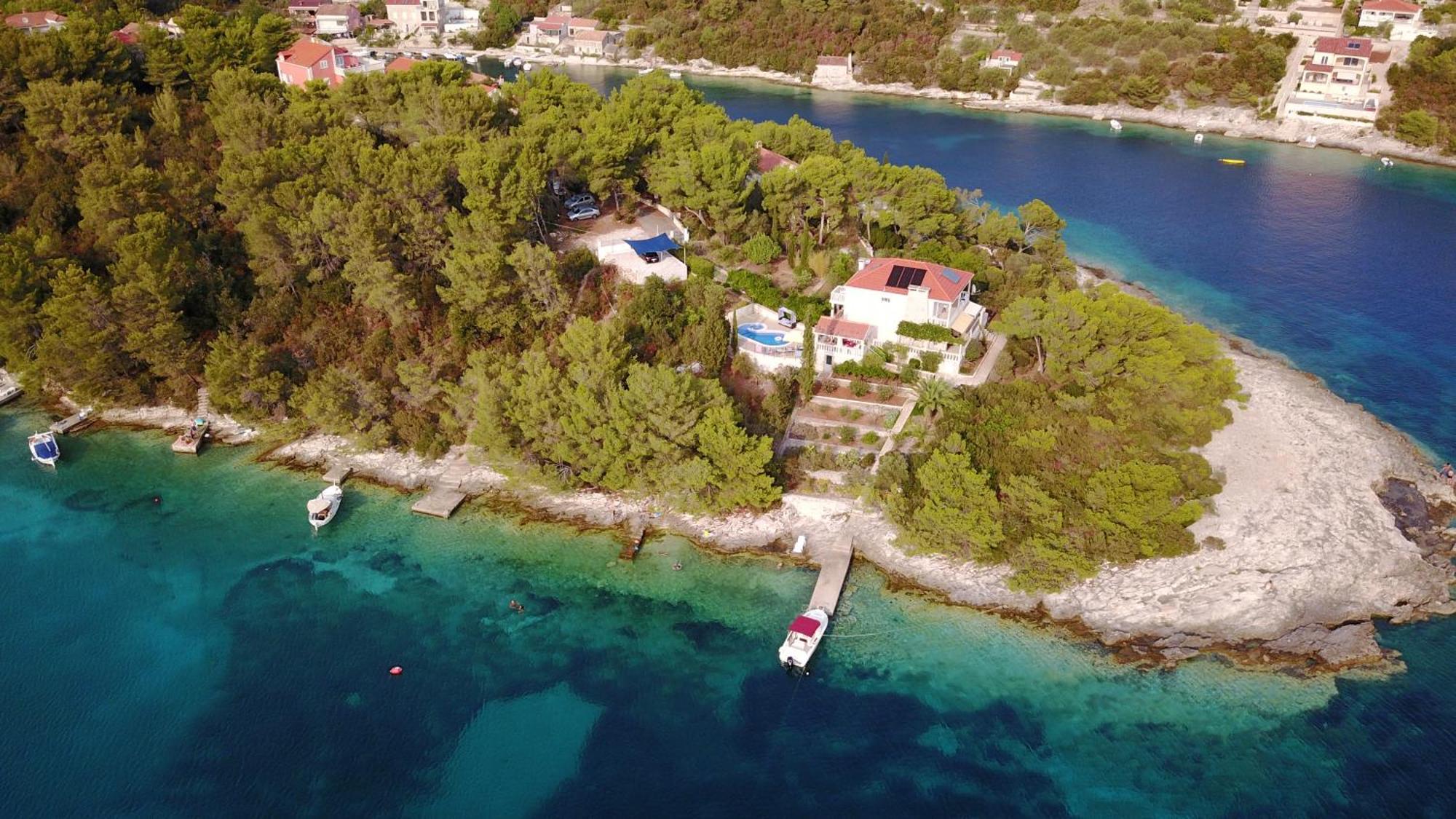 Waterfront Villa With Pool Вела-Лука Экстерьер фото